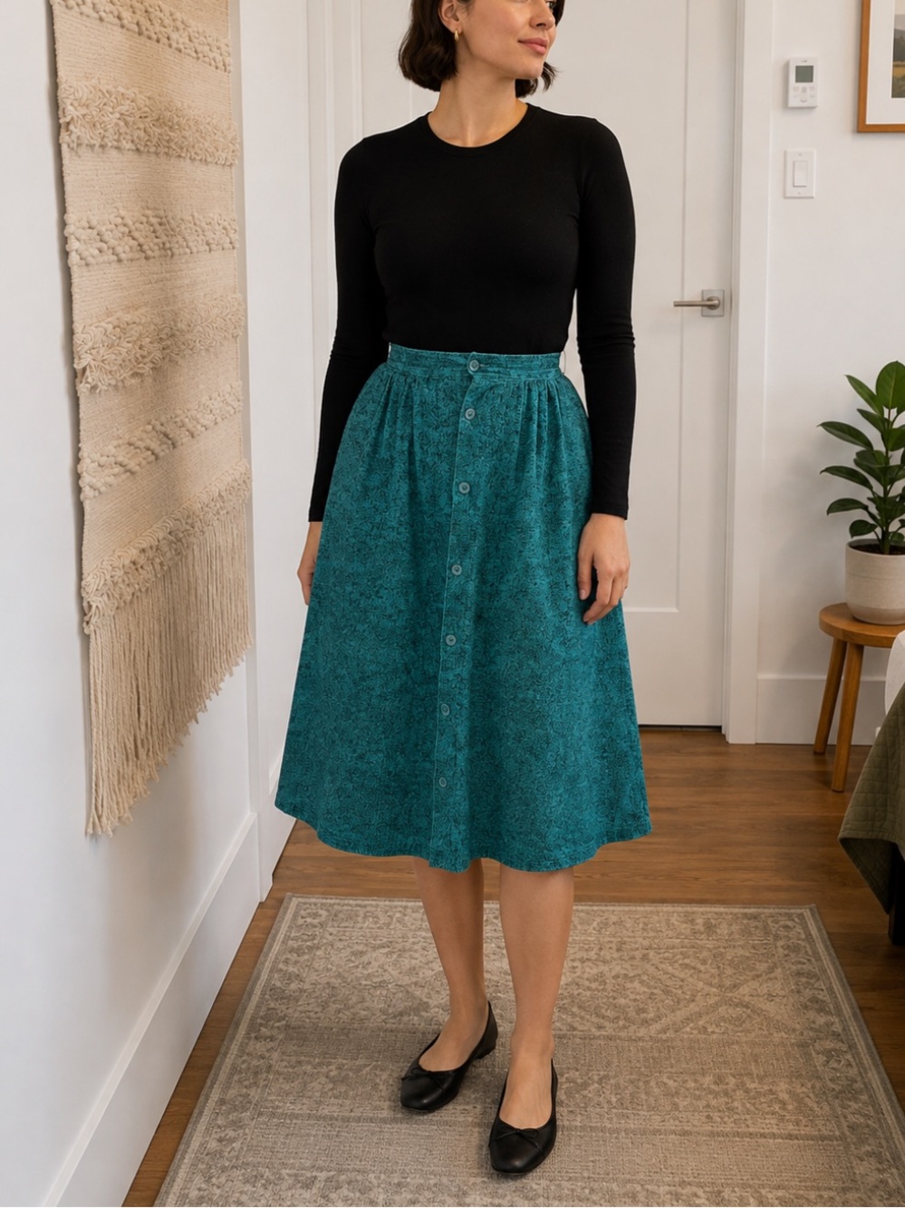Vintage 1980s Green and Black Cotton Corduroy Button-Down Skirt (Size Small)